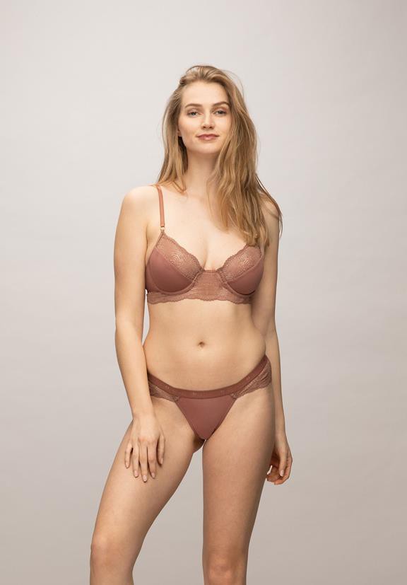 String Lichtgevend Mos Bruin from Shop Like You Give a Damn String Lichtgevend Mos Bruin from Shop Like You Give a Damn