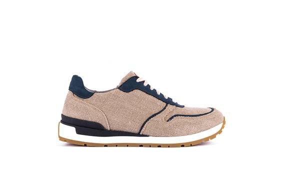 Roger Sneaker Hennep from Shop Like You Give a Damn
