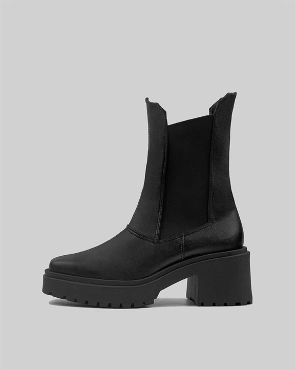 Squared Chelsea Boots Zwart from Shop Like You Give a Damn