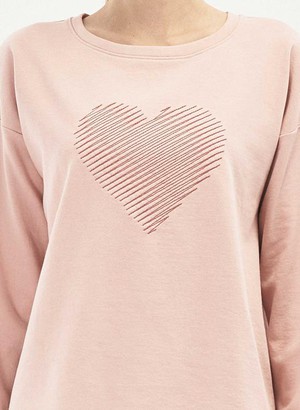 Sweatshirt Met Geborduurd Hart from Shop Like You Give a Damn