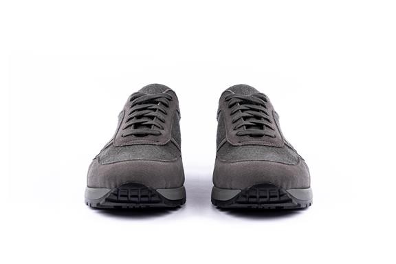 Roger Sneaker Antraciet from Shop Like You Give a Damn