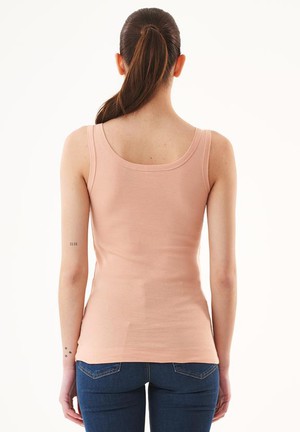 Top Basic Ribbed Licht Oranje from Shop Like You Give a Damn