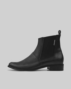 Chelsea Boots No. 2 Zwart via Shop Like You Give a Damn