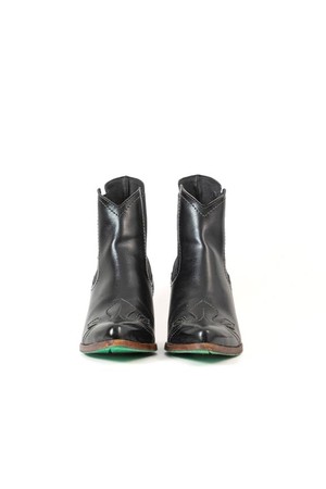 Chelsea Boots Hertog Zwart from Shop Like You Give a Damn