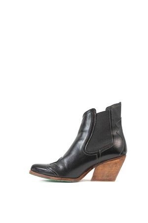 Chelsea Boots Hertog Zwart from Shop Like You Give a Damn