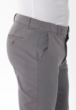 Chino Broek Schaduwgrijs from Shop Like You Give a Damn