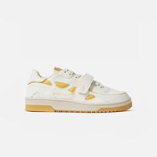 Sneakers Modelo '92 Geel via Shop Like You Give a Damn