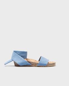 Sandaal Pastel Blauw via Shop Like You Give a Damn