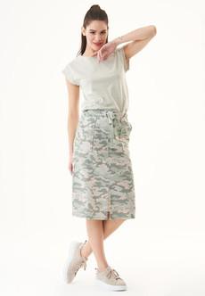Rok Met Camouflagepatroon via Shop Like You Give a Damn