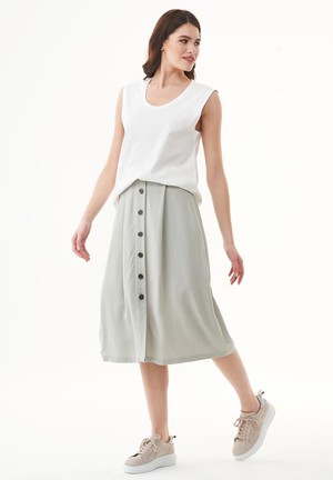Rok Olijftak from Shop Like You Give a Damn