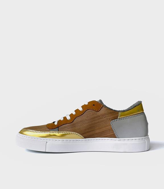 Sneakers Wood Bruin Goud from Shop Like You Give a Damn