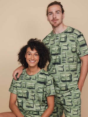 In The Pocket T-shirt Unisex from SNURK