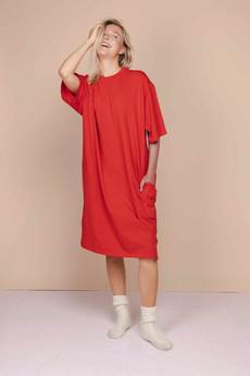 Slow Coral Red Relaxed Tee Dress Dames via SNURK