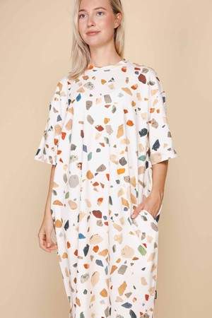 Terrazzo Relaxed Tee Dress Dames from SNURK