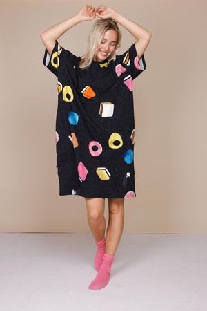 Drop It Relaxed Tee Dress Dames from SNURK