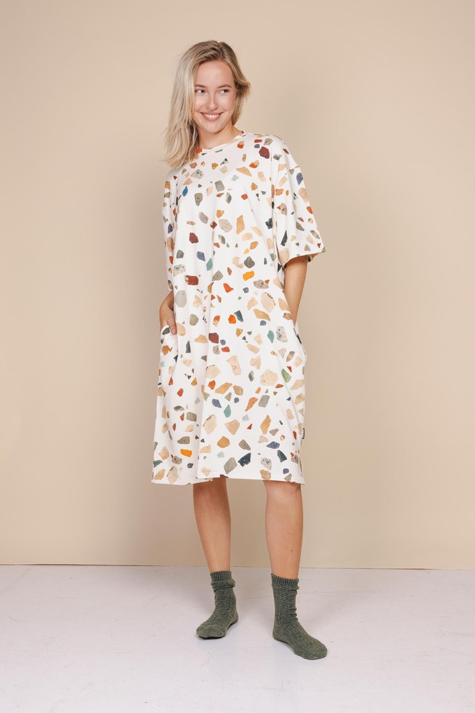 Terrazzo Relaxed Tee Dress Dames from SNURK
