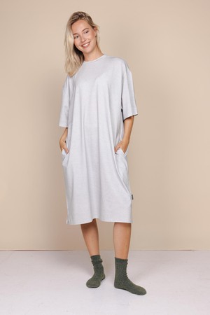 Slow Grey Relaxed Tee Dress Dames from SNURK