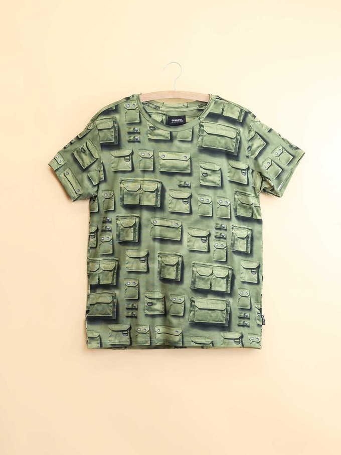 In The Pocket T-shirt Unisex from SNURK