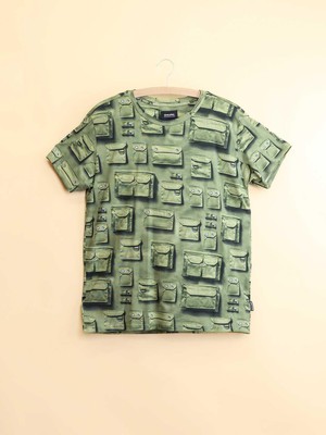 In The Pocket T-shirt Unisex from SNURK