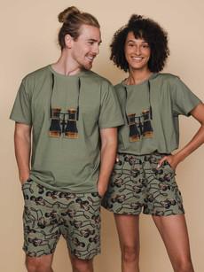 Binoculars T-shirt Unisex via SNURK