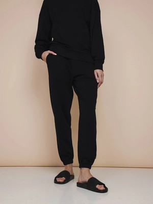 Slow Black Sweater en Broek set Unisex from SNURK