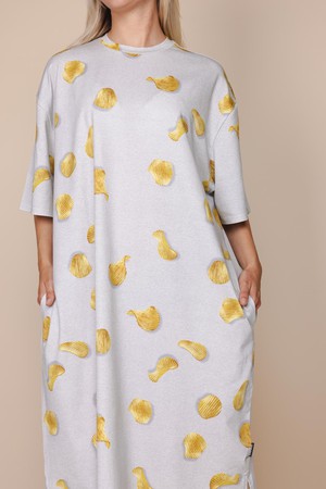 Chips Relaxed Tee Dress Dames from SNURK