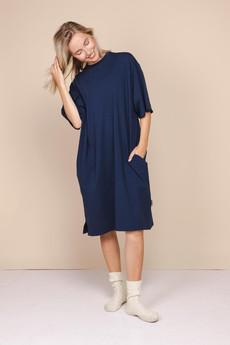 Slow Navy Relaxed Tee Dress Dames via SNURK