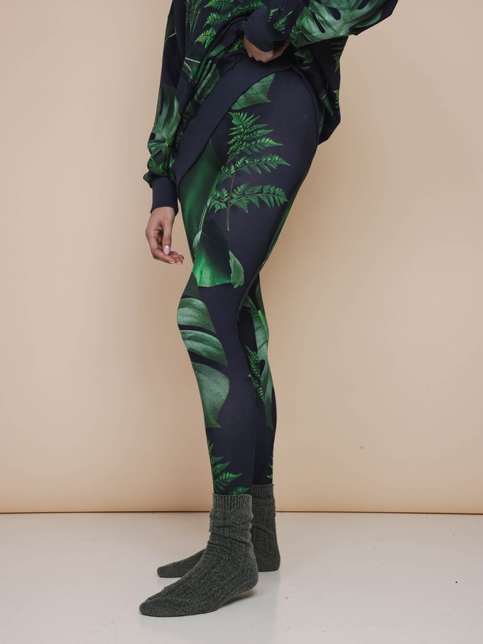 Dark Forest Sweater Dress en Legging set Dames from SNURK