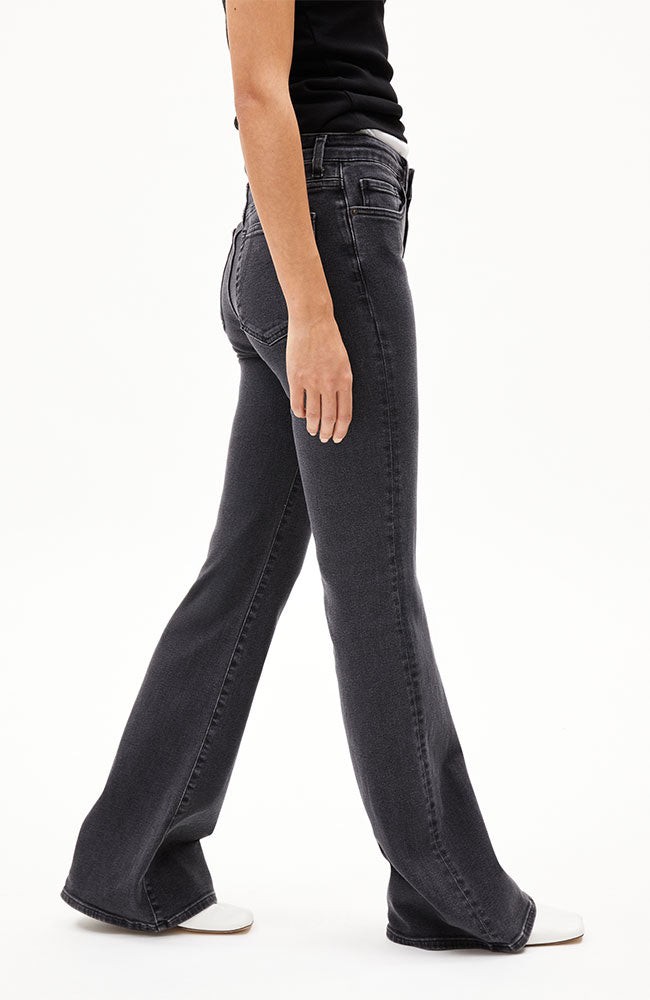 Anamaa flared jeans black washed from Sophie Stone