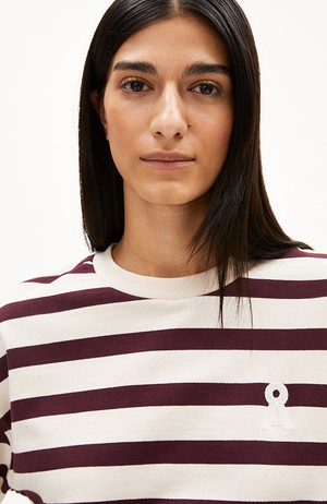 Frankaa bold sweater cranberry from Sophie Stone