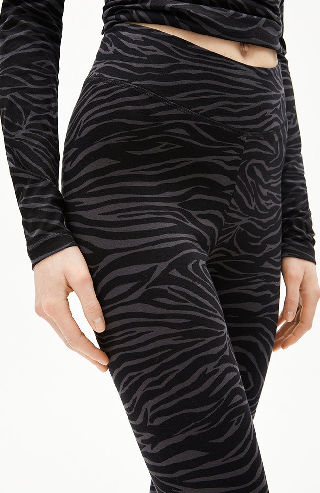 Faribaa zebraraa legging zwart from Sophie Stone