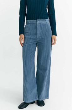 Karina fuzz broek blauw via Sophie Stone