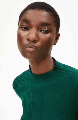 Alaania top emerald green from Sophie Stone