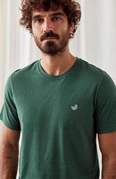 Qalito t-shirt light green via Sophie Stone