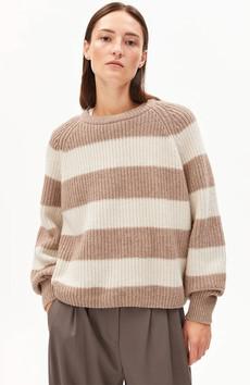 Kaagi trui striped camel via Sophie Stone