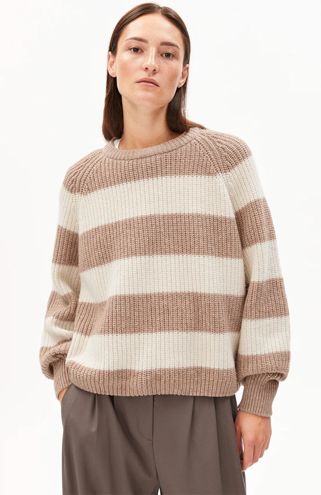 Kaagi trui striped camel from Sophie Stone