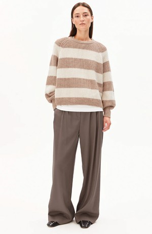 Kaagi trui striped camel from Sophie Stone