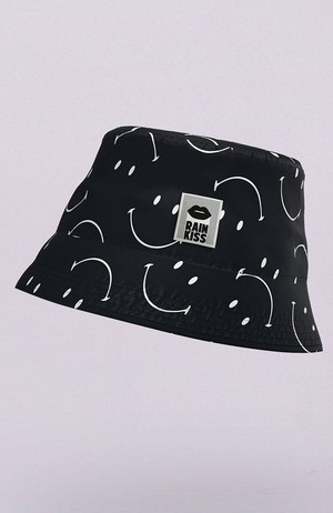 Classic Smiles bucket hat from Sophie Stone