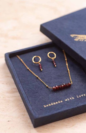 Gift box Power Garnet from Sophie Stone
