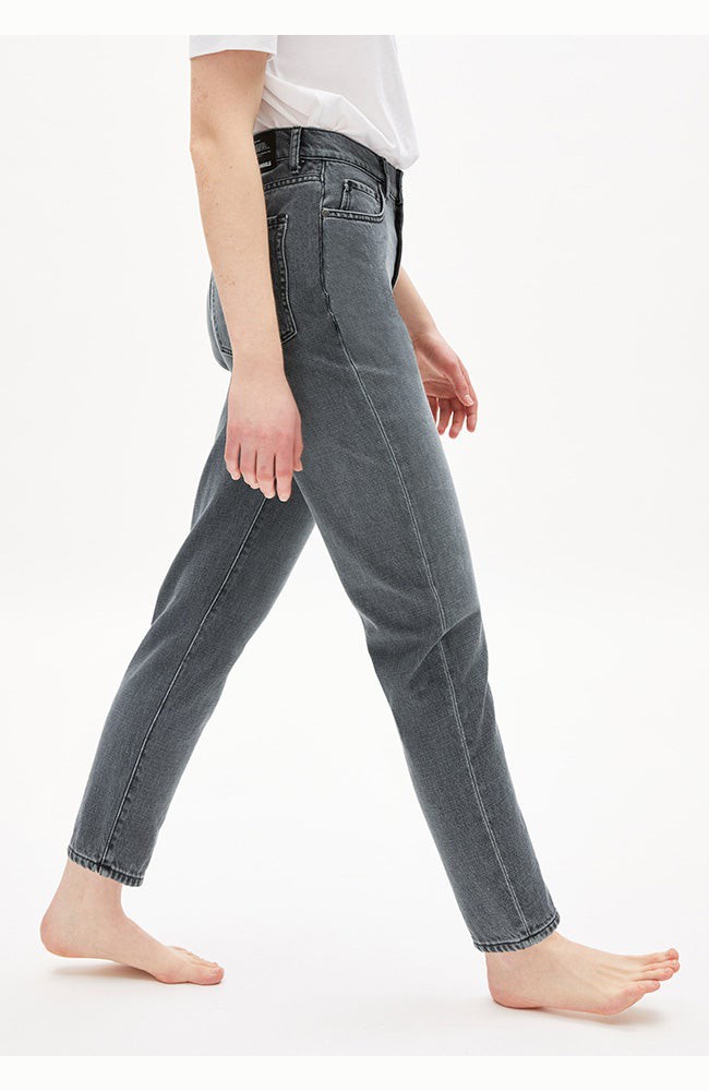 Mairaa Mom jeans clouded grey from Sophie Stone