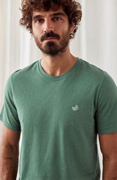 Qalito t-shirt light green via Sophie Stone