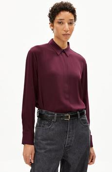 Larisaana blouse cranberry via Sophie Stone