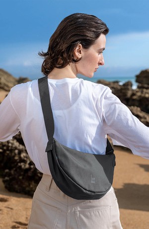 Moon bag small shark from Sophie Stone