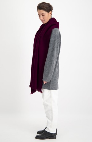 Sjaal wine red from Sophie Stone
