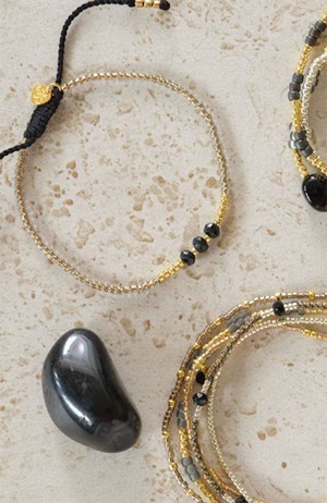 Decent armband Black Onyx from Sophie Stone