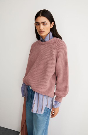 Kaagi trui light berry from Sophie Stone