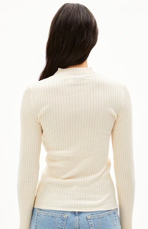 Alaania top oatmilk from Sophie Stone