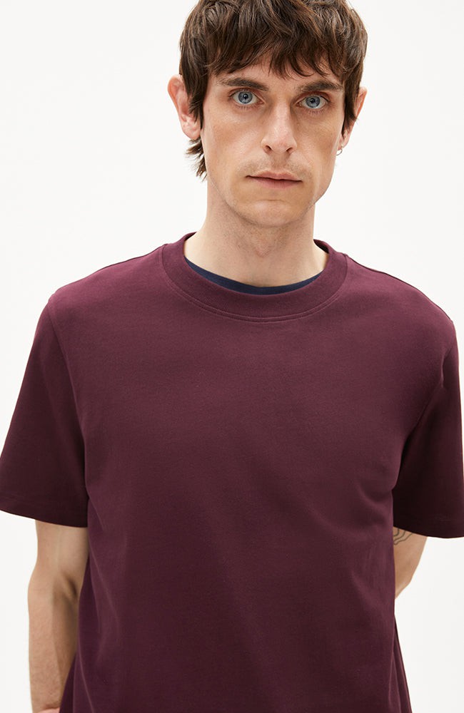 Maarkos t-shirt dark cranberry from Sophie Stone