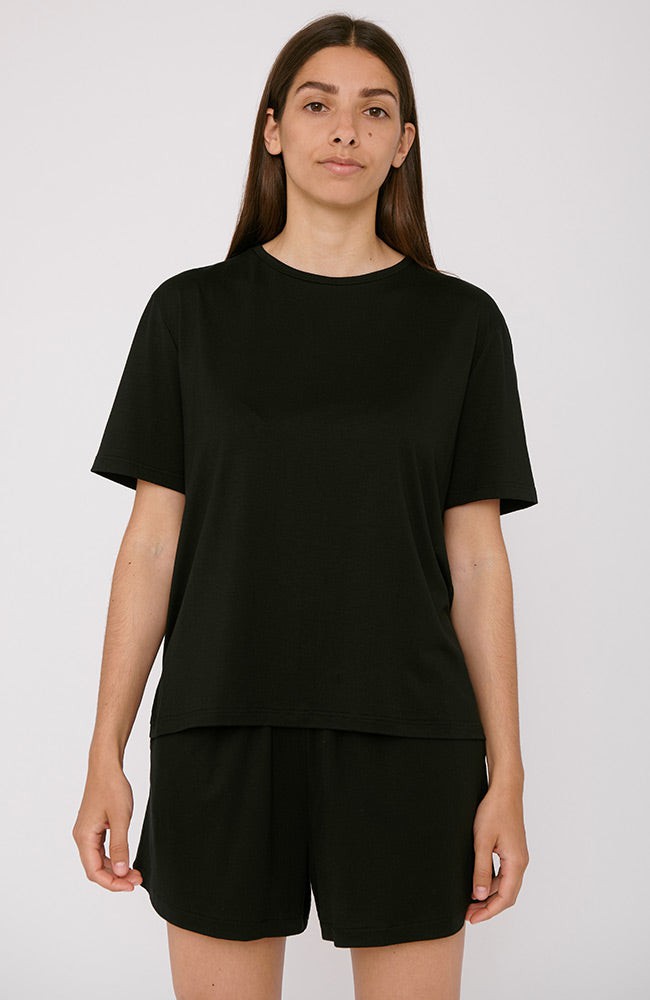 Soft touch boxy t-shirt zwart from Sophie Stone