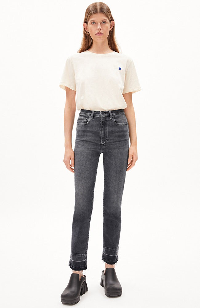 Lejaani straight leg jeans licorice from Sophie Stone Lejaani straight leg jeans licorice from Sophie Stone